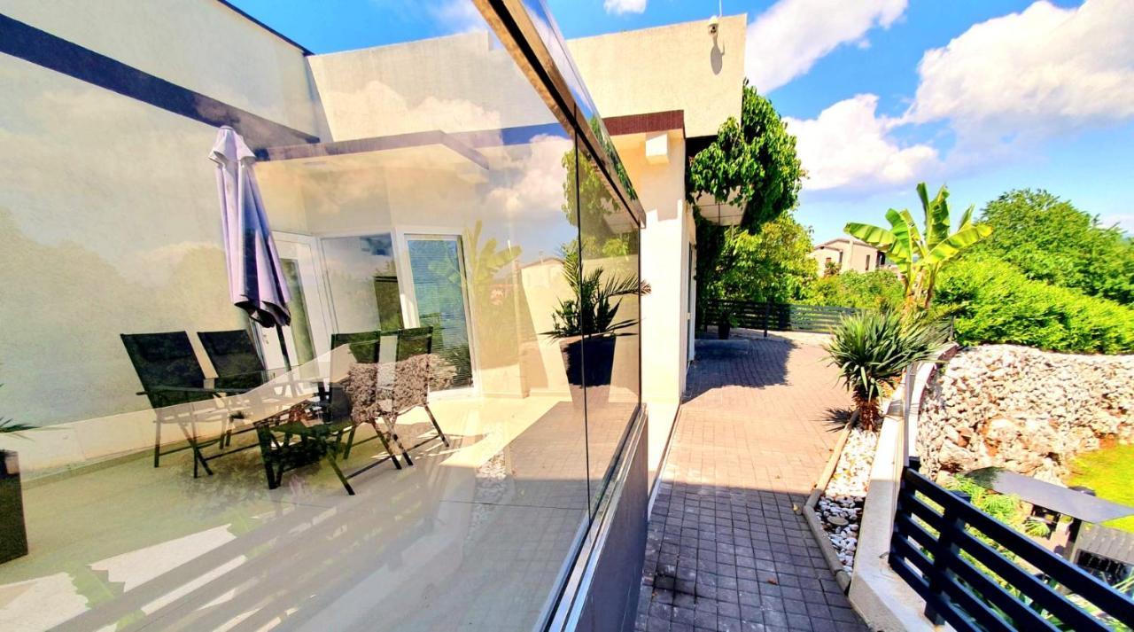 Penthouse Jacuzzi & Pool Apartmants Opatija Exteriör bild
