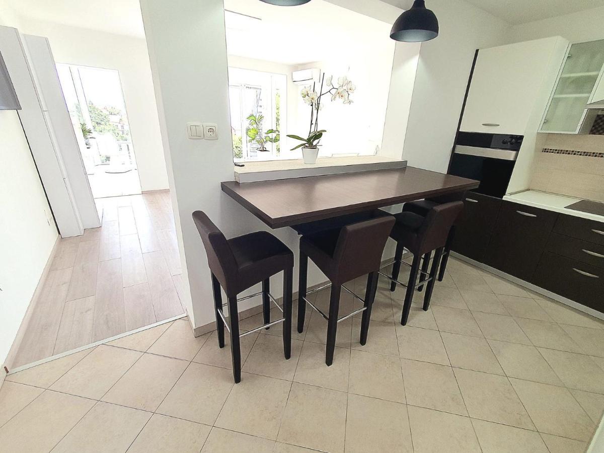 Penthouse Jacuzzi & Pool Apartmants Opatija Exteriör bild