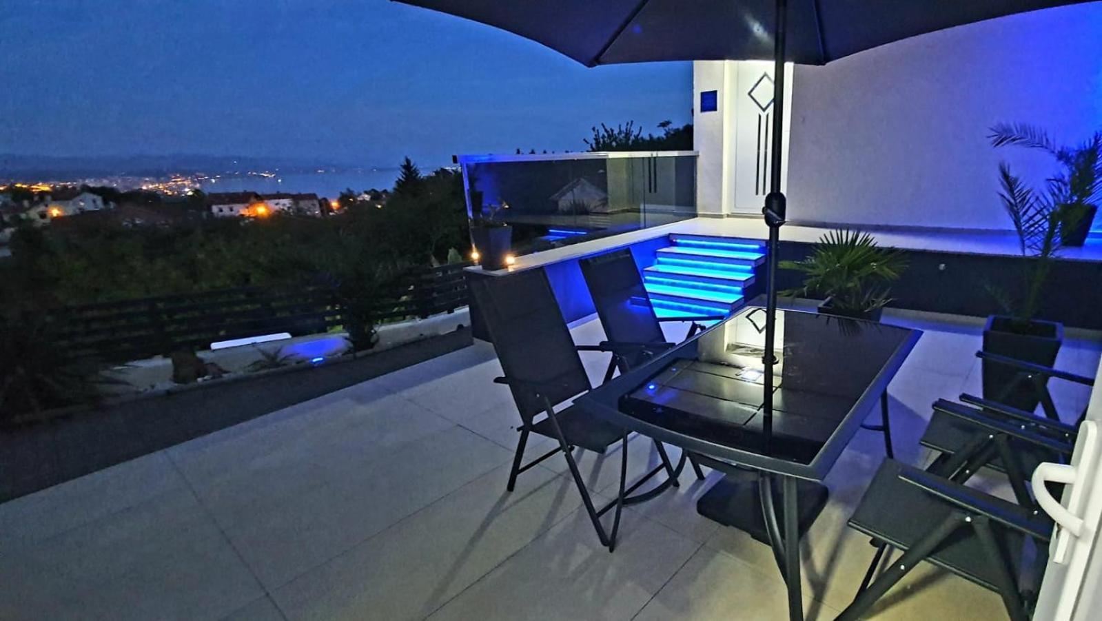Penthouse Jacuzzi & Pool Apartmants Opatija Exteriör bild
