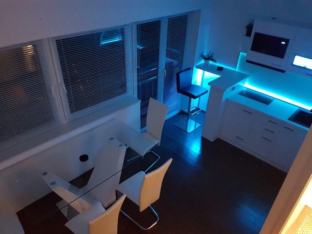 Penthouse Jacuzzi & Pool Apartmants Opatija Exteriör bild